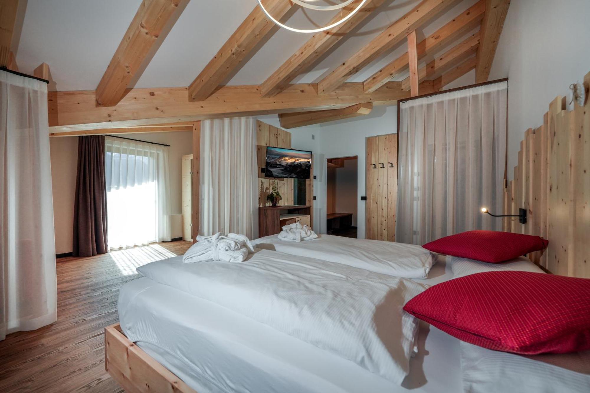 Dolomiten Hotel Irma Каназей Екстериор снимка